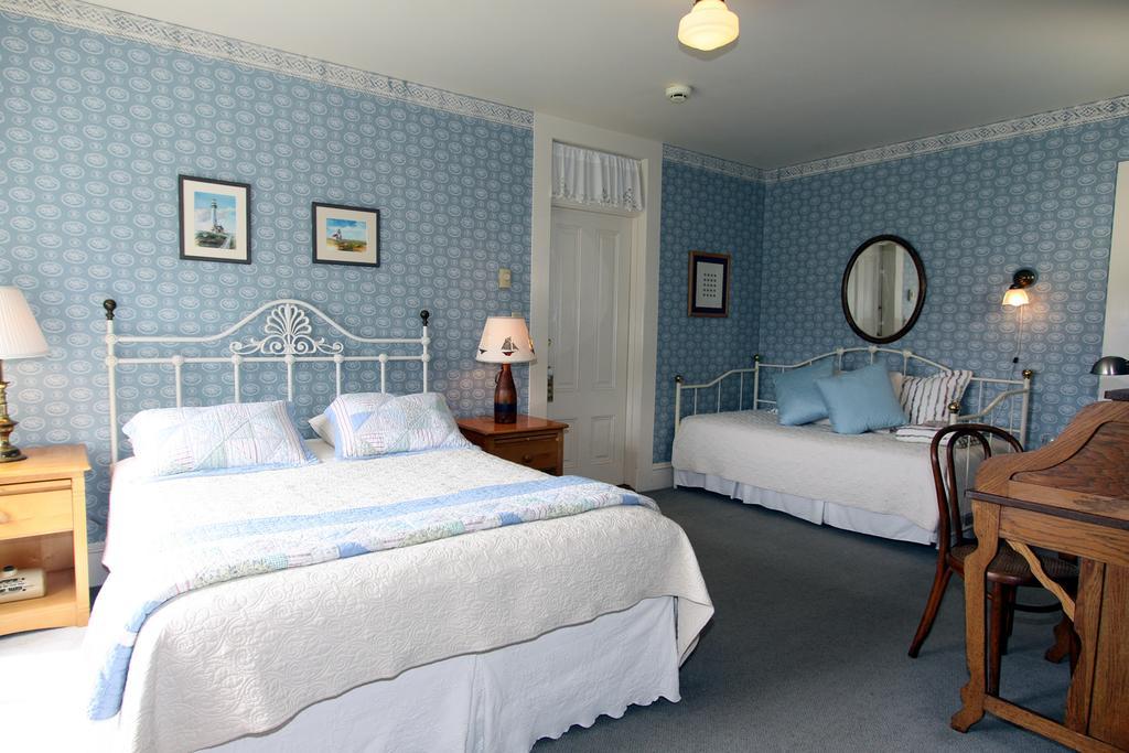 Triple Room with Queen Bed - View