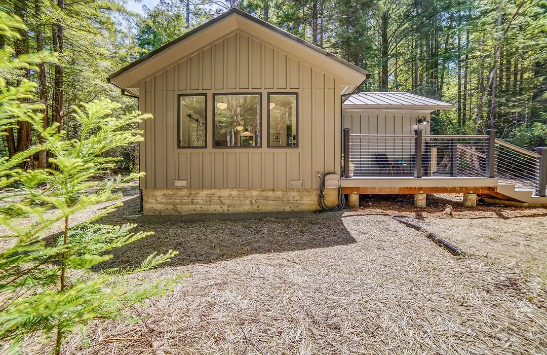 Peaceful Mendocino Cottage Surrounded By Redwoods-1