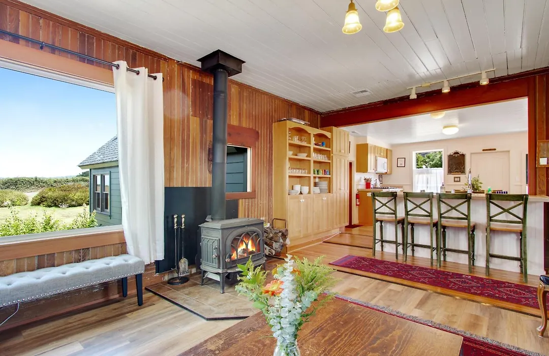Spectacular Mendocino Home- Sea View Sauna Lofts-1