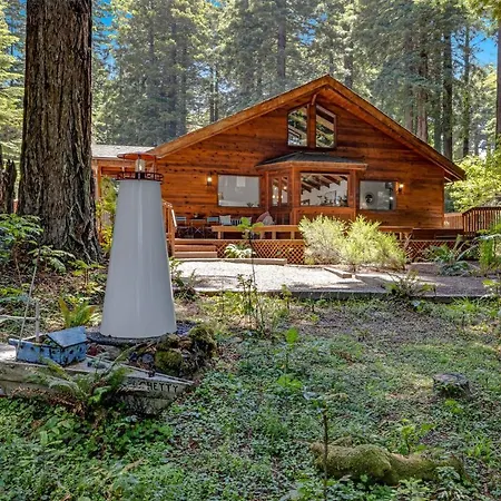 Family Getaway - Hot Tub Fire Pit & Dog Friendly-3