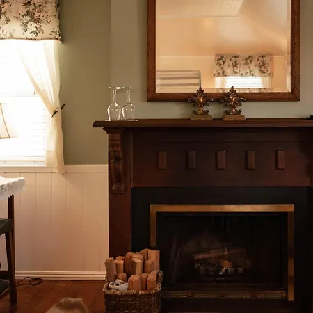 Headlands Inn Bed And Breakfast-2